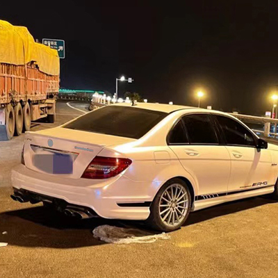 Verbessern Sie Ihre Benz C-Klasse W204 mit C63 Led Rücklicht Farbtemperatur 5000K