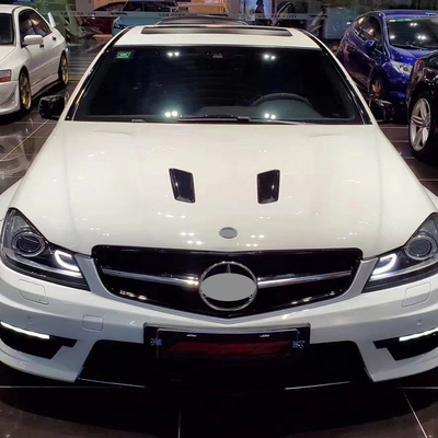 Mercedes-Benz C-Klasse W204 Fahrzeuggitter auf C63 AMG-Style vorne geänderte Stoßfängergitter