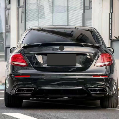 Mercedes-Benz E-Klasse W213 2016-2020 AMG mit unseren maßgeschneiderten Karosserie-Kits