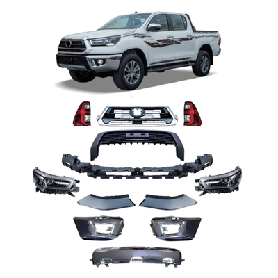 Toyota's Stil mit diesem LED-Lichtschutzschirm-Körper-Kit aus dem Nahen Osten