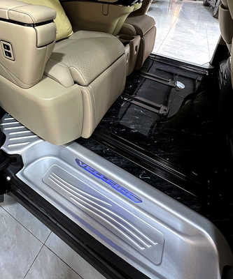 Auto Auto LED Licht Schwellenstreifen mit Pedalen und 2024 Toyota Türschwelle Streifen 100% getestet