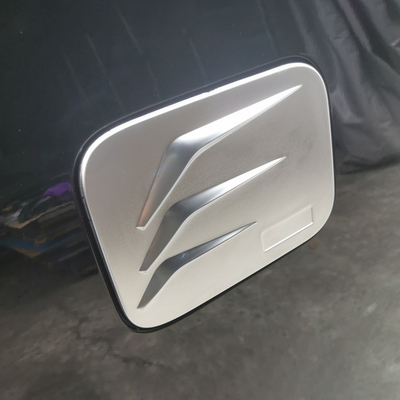Weitere Fahrzeug-Fittings Kohlenstofffaser-Chrom-Tank-Trim-Abdeckung für 2024 Toyota Alphard